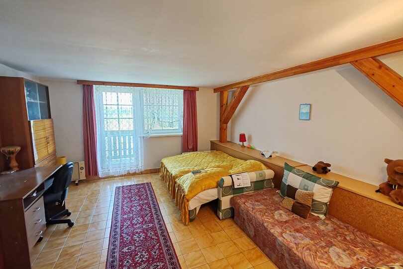 Brodzany - pekný 5 izbový dom