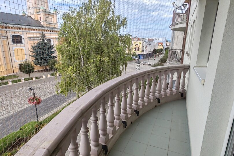 Topoľčany - byt na námestí