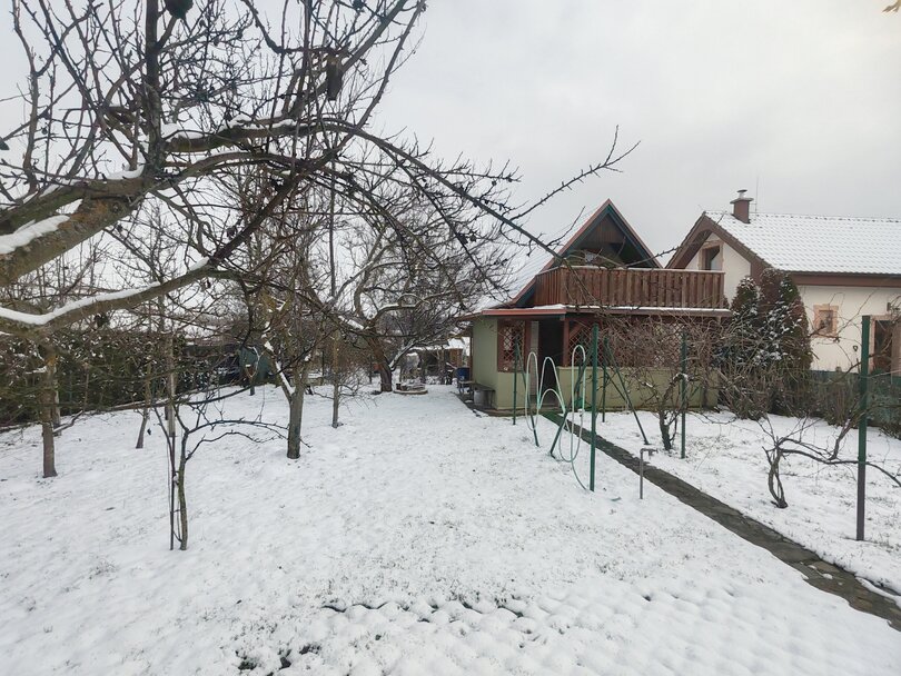 Tovarníky - chata so záhradkou
