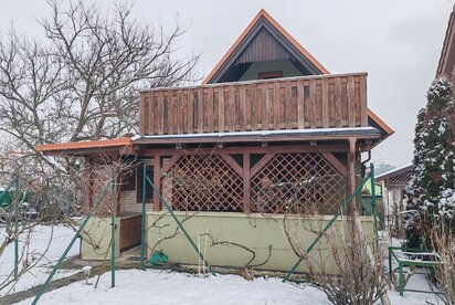 Tovarníky - chata so záhradkou