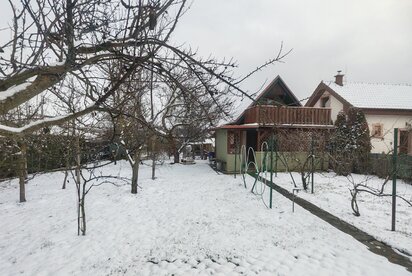 Tovarníky - chata so záhradkou