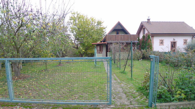 Tovarníky - chata so záhradkou